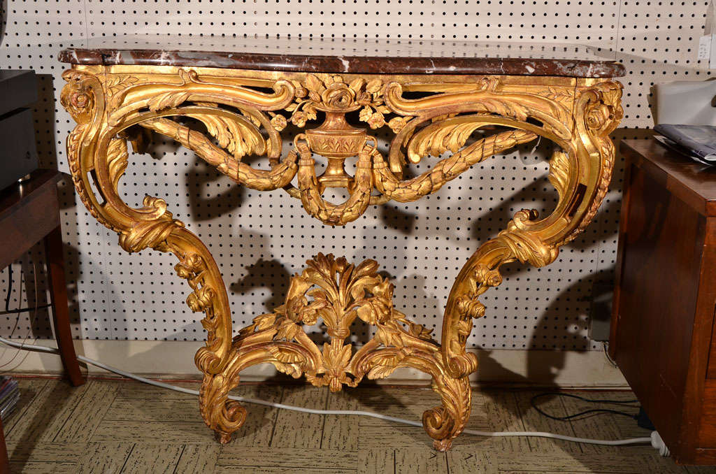 Wood Carved Gold Leaf Console Table with French Marble Top, Early 20th Century In Excellent Condition For Sale In Houston, TX