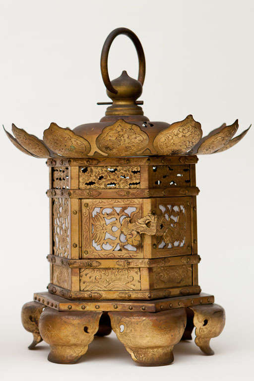4360 Pair of Japanese gilded bronze lanterns, c. 1900.