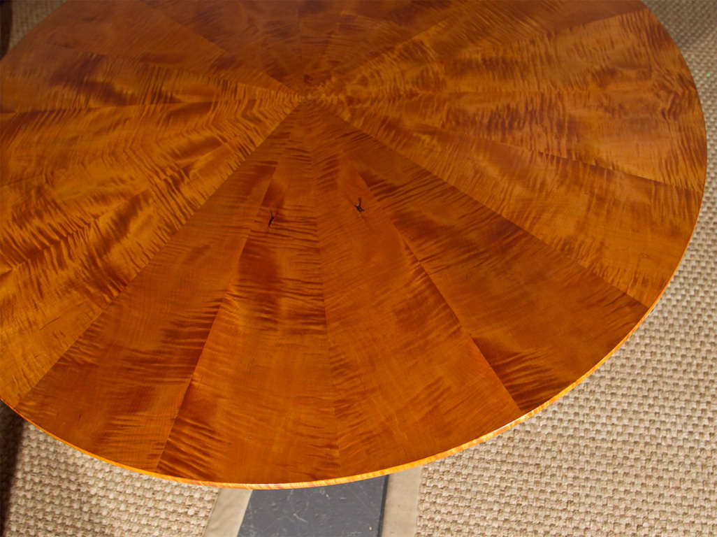 round maple dining table