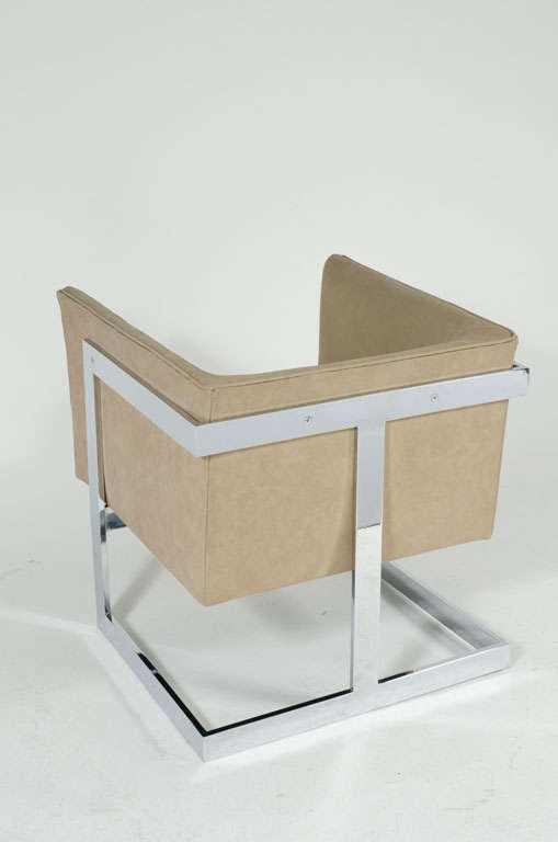American Floating Cube Club Chairs by Milo Baughman for Thayer Coggin In Excellent Condition For Sale In New York, NY