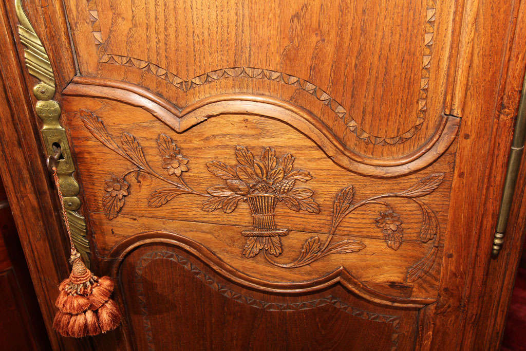 Small French Oak Bonnetiere 1