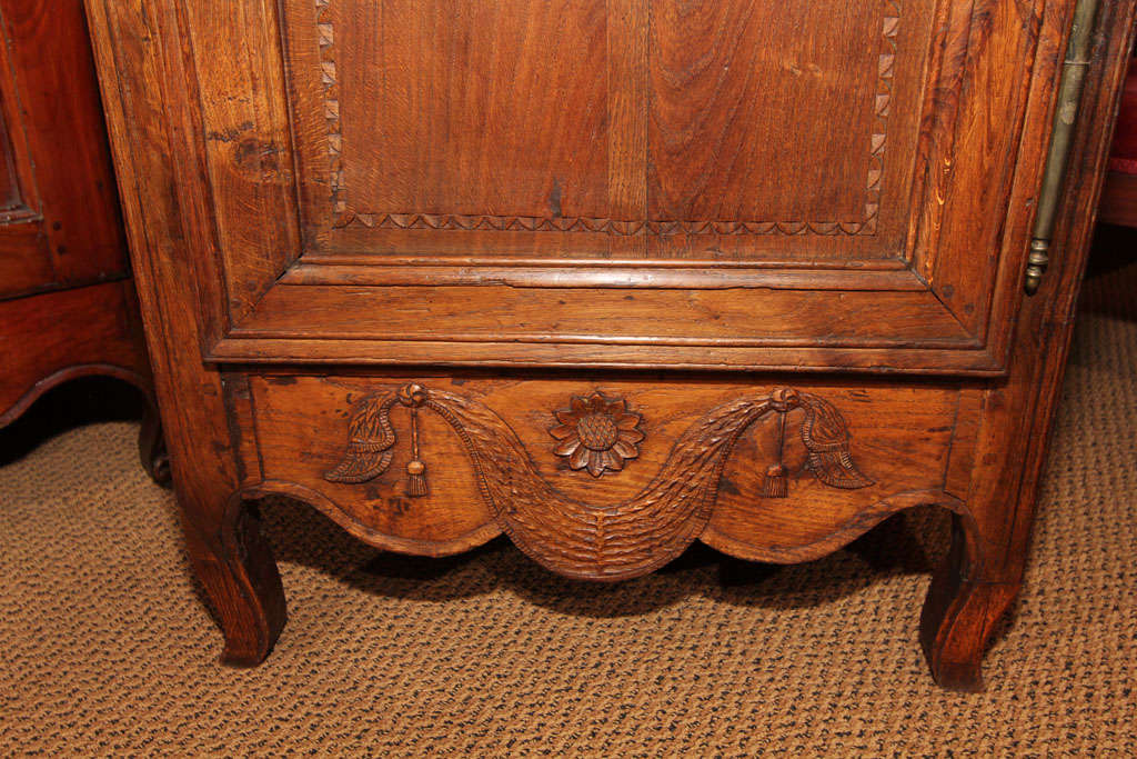 Small French Oak Bonnetiere 2