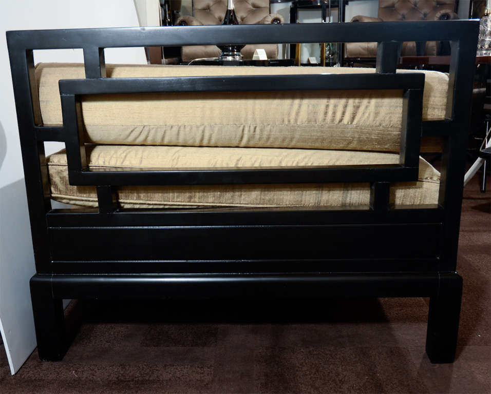 1950's Elegant Day Bed in Dupioni Silk Designed by James Mont 2