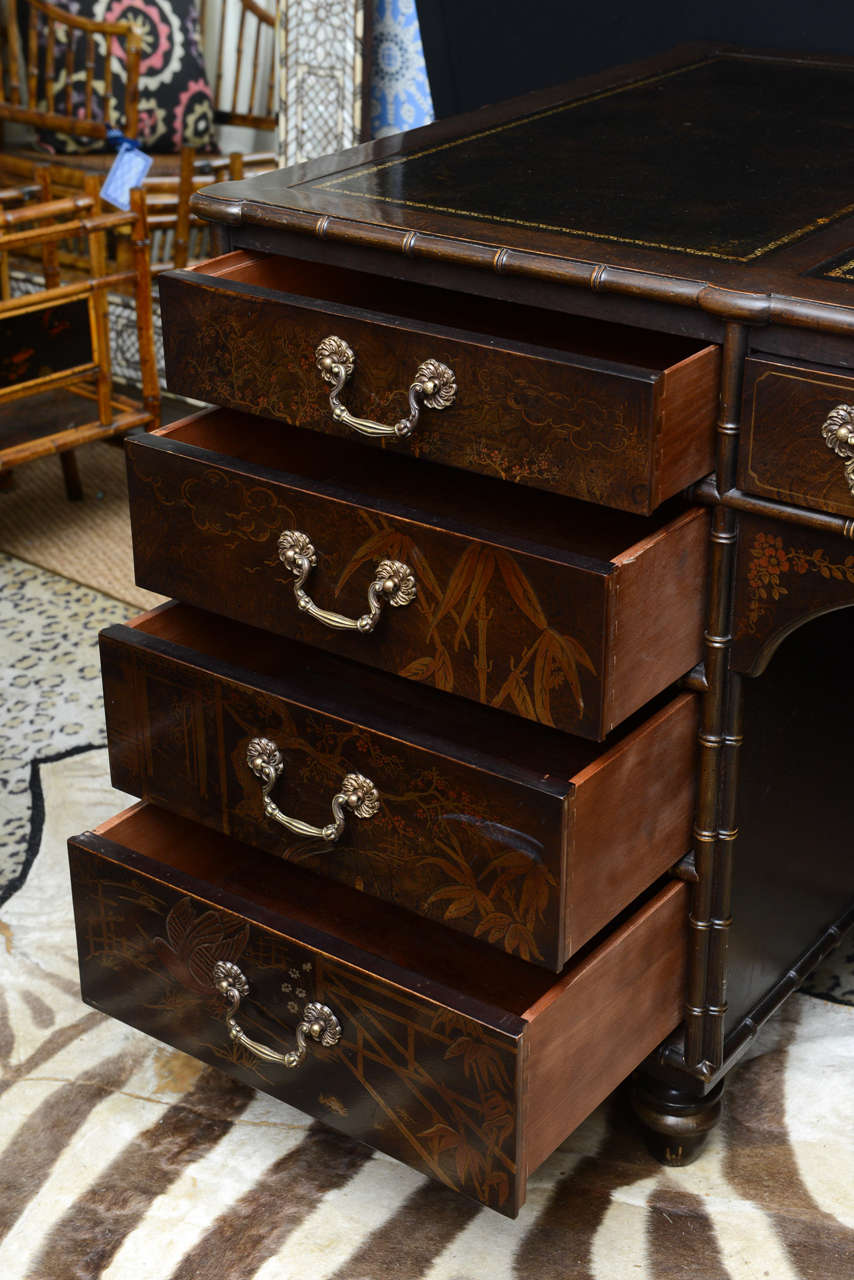 Vintage Henredon Chinoiserie desk In Excellent Condition In West Palm Beach, FL