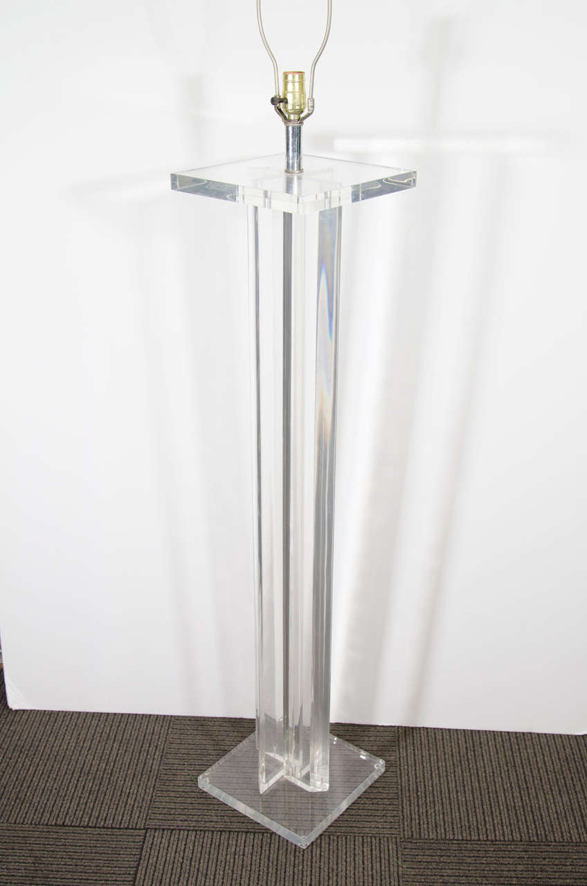 Midcentury Pair of Tall Lucite Floor Lamps 1