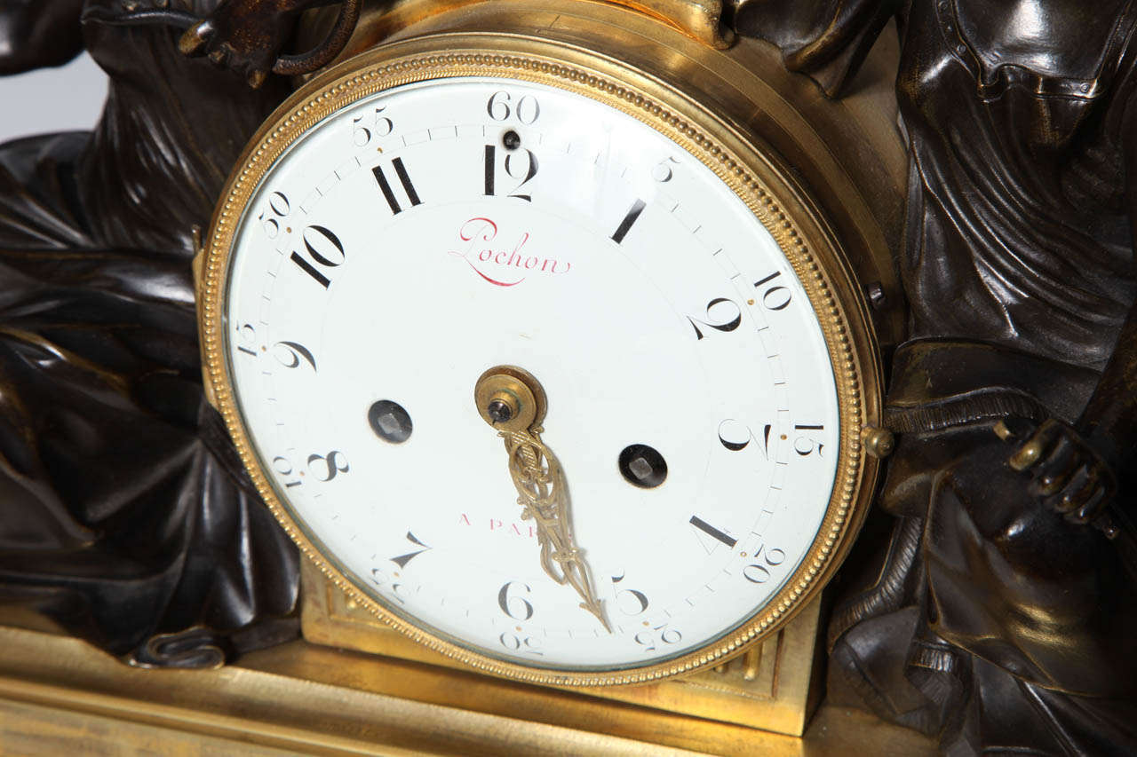 Doré Horloge figurative française d'époque Louis XVI, patinée et montée sur bronze doré en vente