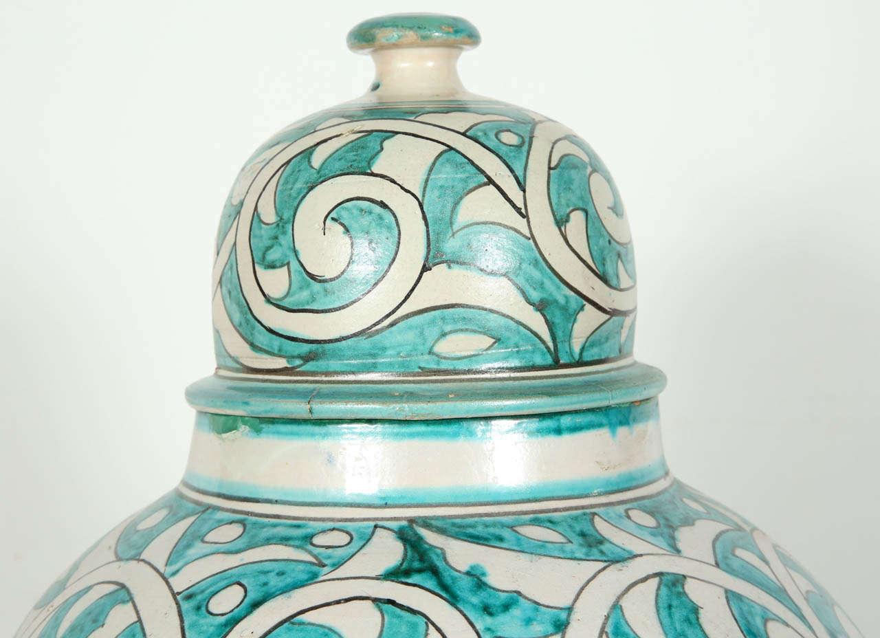 Fabulous Moroccan Urn with Lid From Fez In Excellent Condition In North Hollywood, CA