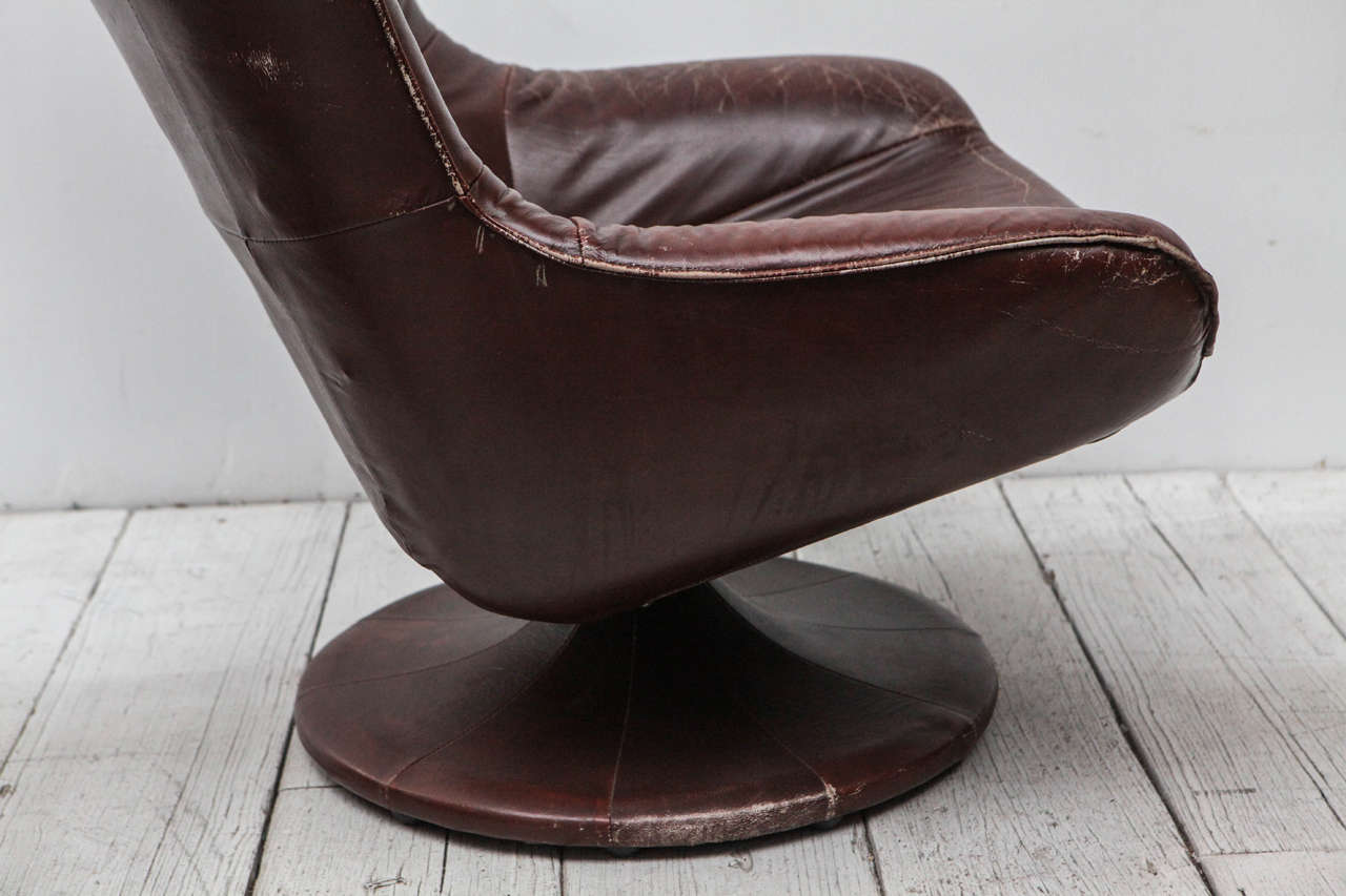 Leather Gerard Van Den Berg Style Swivel Chair 1