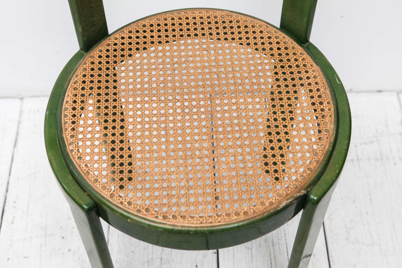 green round chair