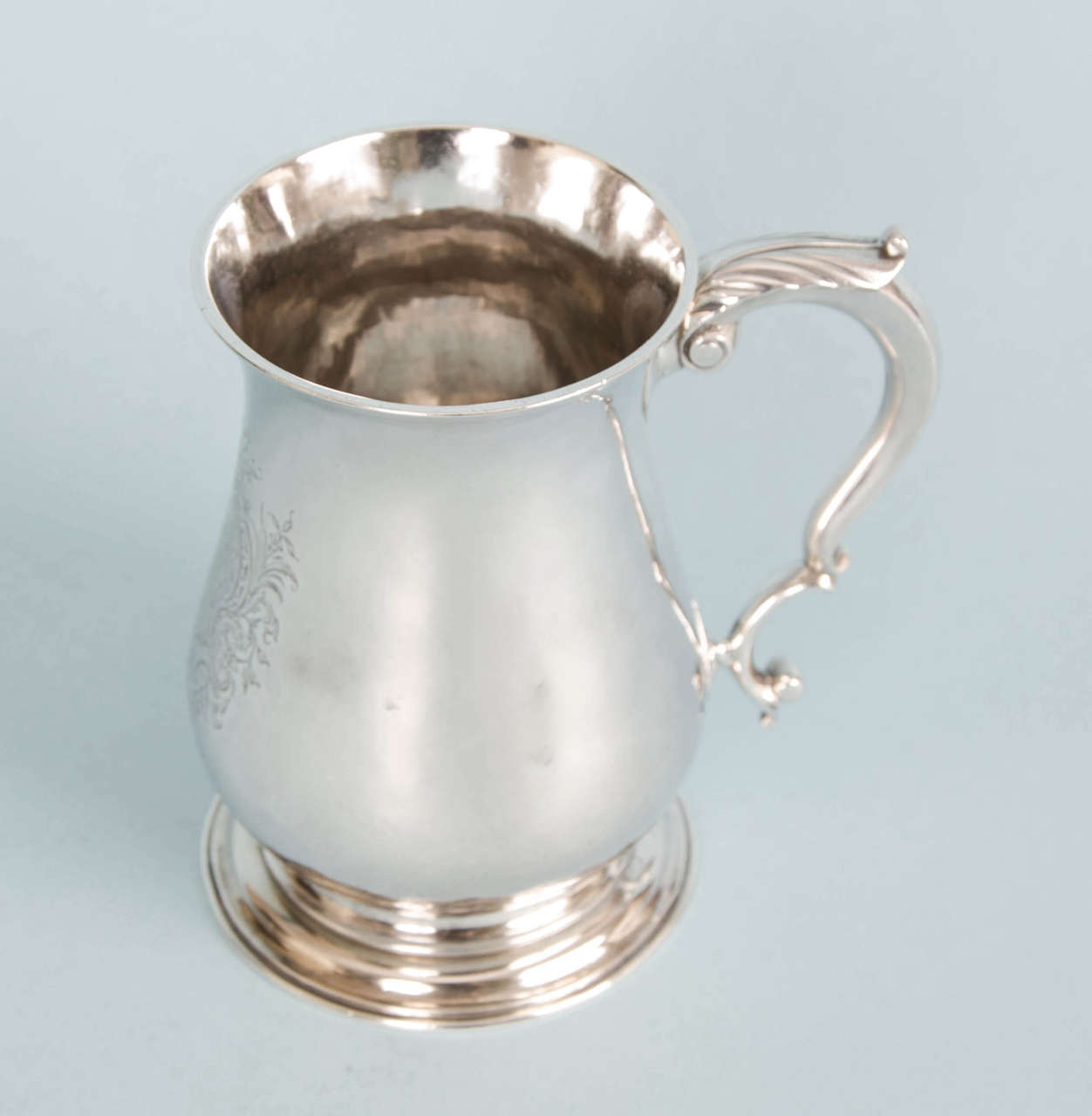 George II.-Tintenbecher aus Sterlingsilber von Robert a Cox, London, 1756
