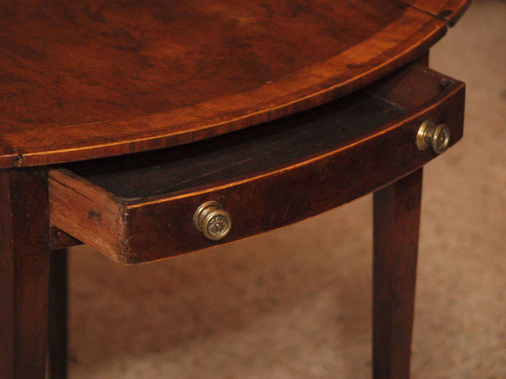 Antique George III Mahogany Pembroke Table  In Excellent Condition In New Orleans, LA