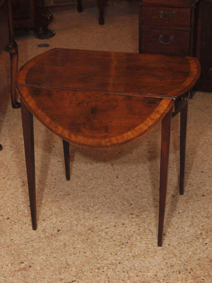 Antique George III Mahogany Pembroke Table  4