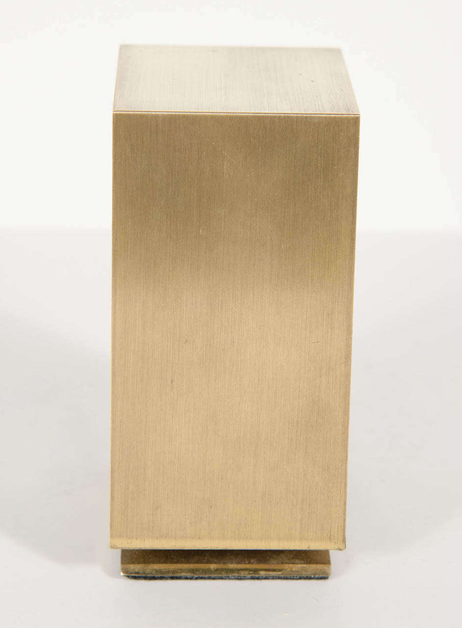 Sophisticated Mid-Century Modernist Table Clock by Elgin In Excellent Condition In New York, NY