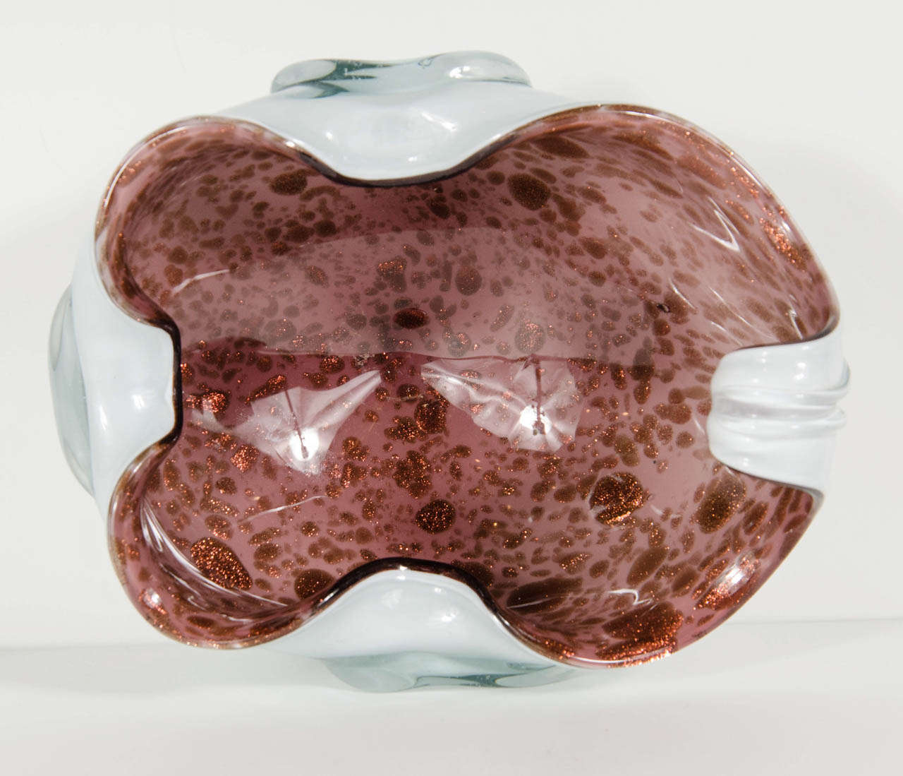 Gorgeous Mid-Century Modernist Murano Glass Bowl In Excellent Condition In New York, NY