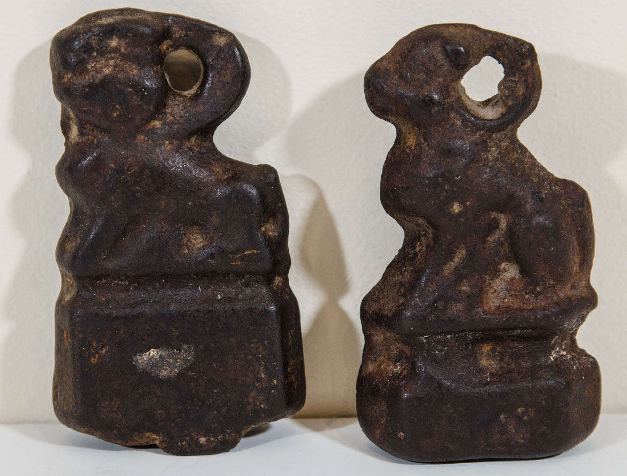 A pair of 19th Century small cast iron weight measures with quirky rabbit images. Ideal as paperweights or decorative objects. From China, Shanxi Province, c.1850.
M756

Only one piece available.