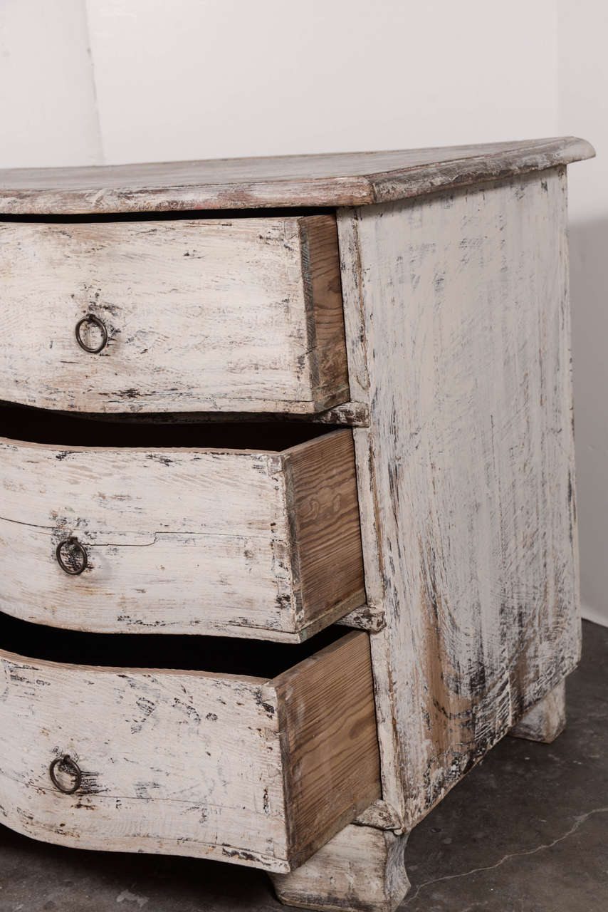 18th Century Swedish Rococo Painted Three-Drawer Chest In Good Condition In Houston, TX