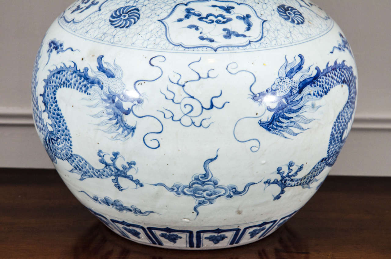 Late 19th Century Large Chinese Blue and White Porcelain Double Gourd Calabash Vase