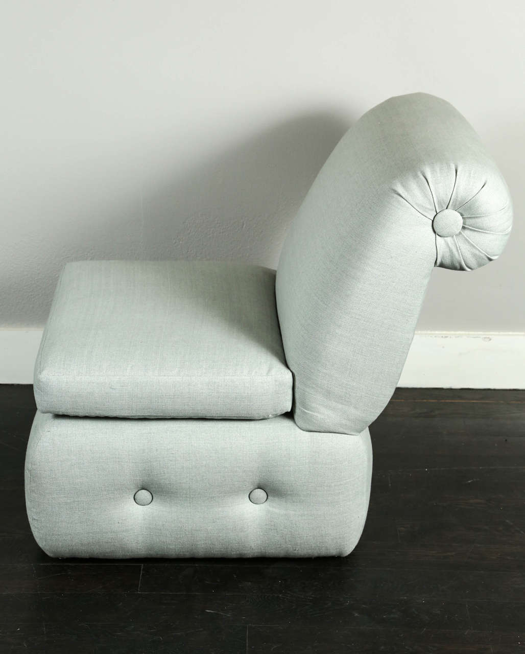 Late 20th Century Pair of Slipper Chairs with Rolled Back and Tufted Base For Sale
