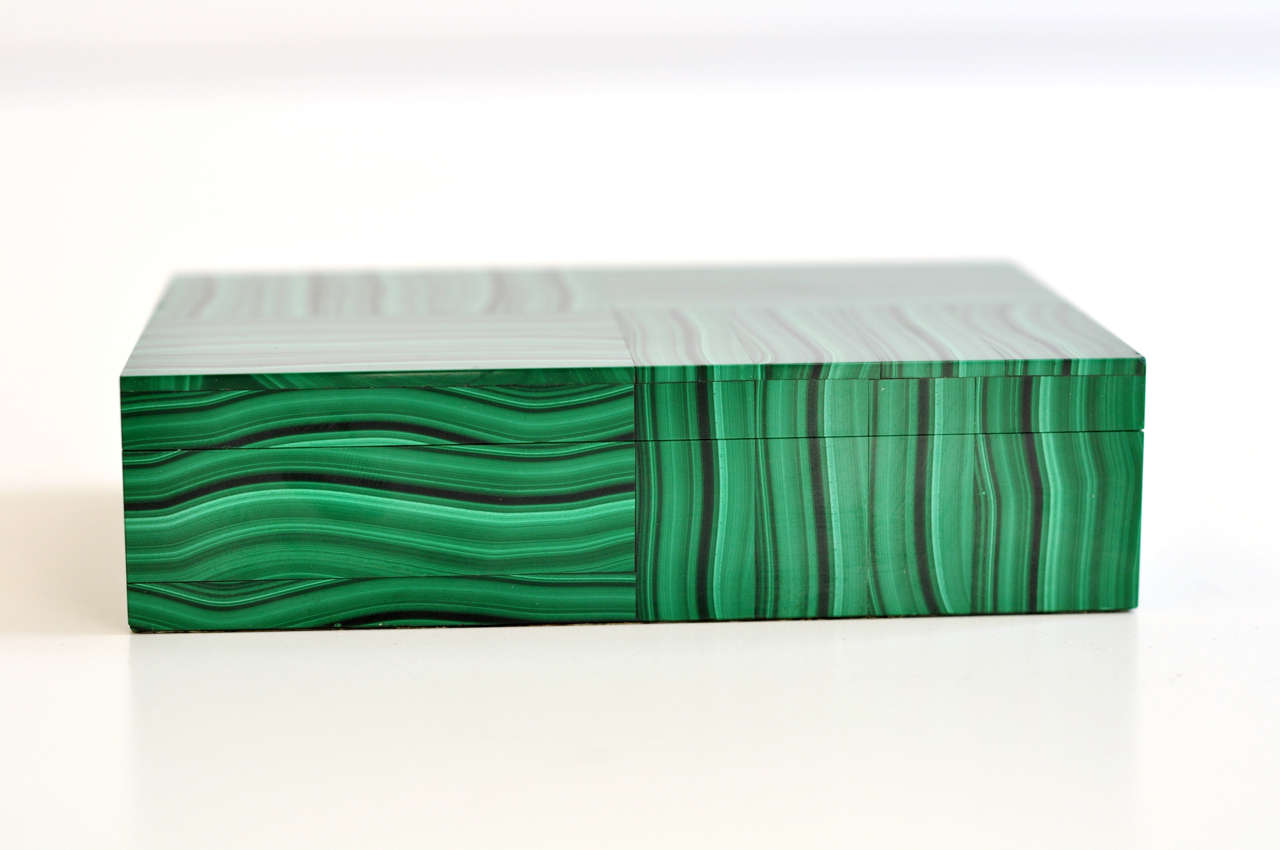 Vintage Ornamental Malachite Box In Good Condition In Winnetka, IL