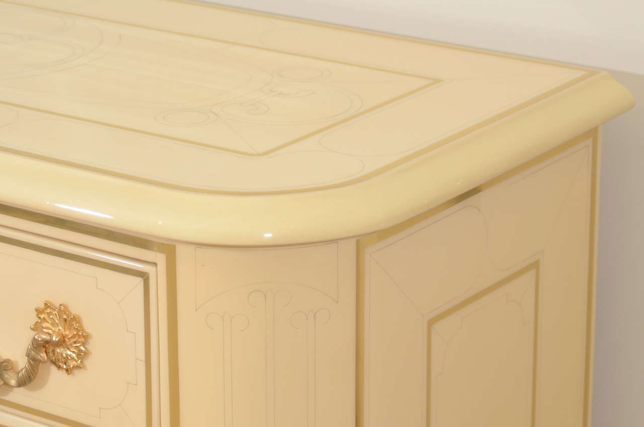 Late 20th Century Three-Drawer Cream Lacquered Commode by Bagues For Sale