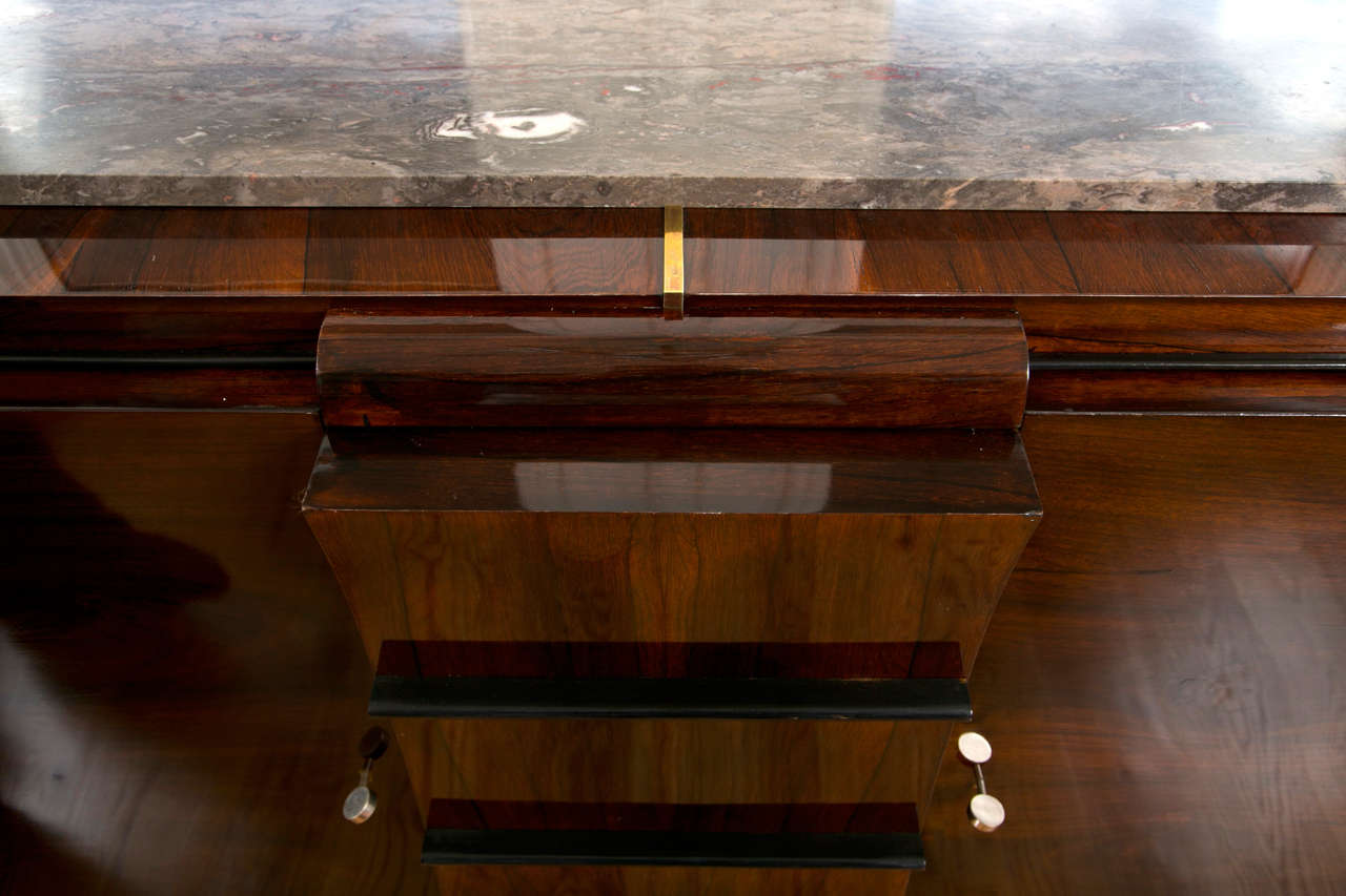 French Exceptionally elegant Art Deco Sideboard