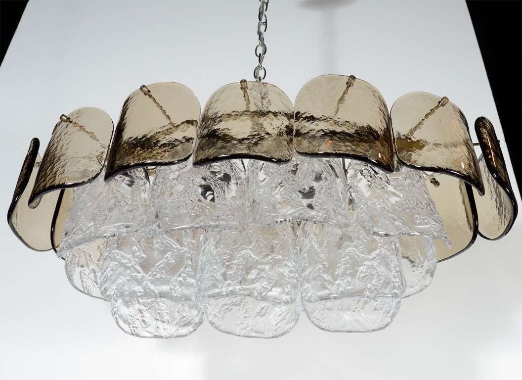 Stunning Oblong Venini Mazzega Petal Chandelier In Excellent Condition In New York, NY