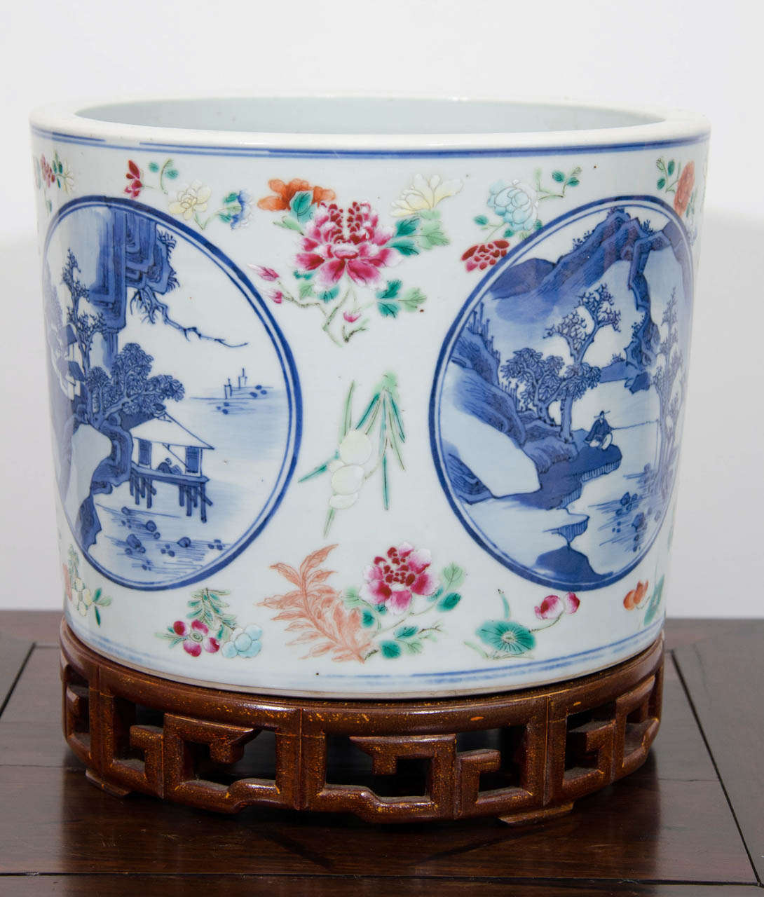 Large 19th Century Guangxu Period Chinese Porcelain Planter Depicting Four Noble Professions or Yuweng 3