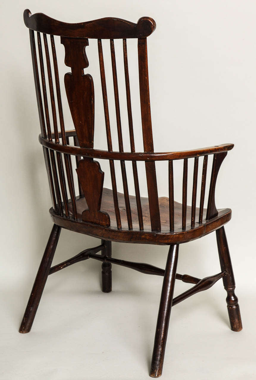 Mid 18th Century Thames Valley Comb Back Windsor Armchair In Excellent Condition In Greenwich, CT