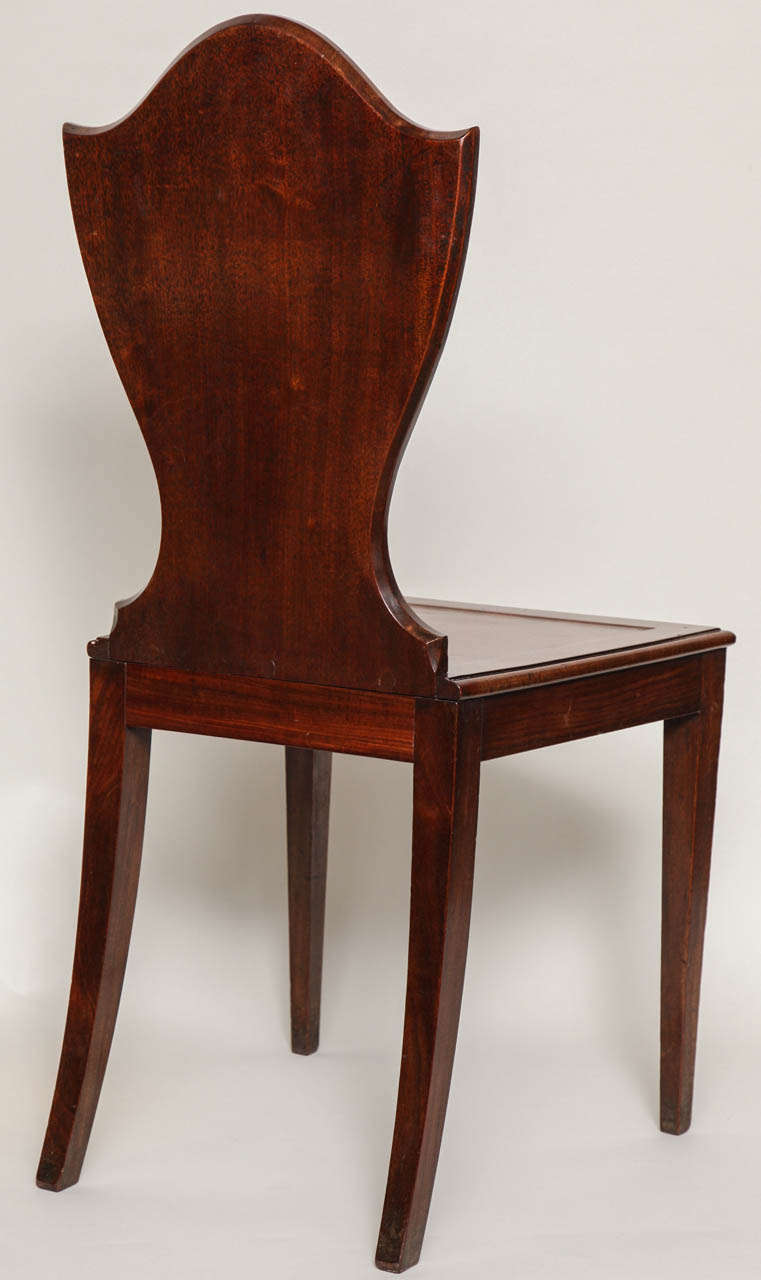 Pair of Georgian Mahogany Hall Chairs In Excellent Condition In Greenwich, CT