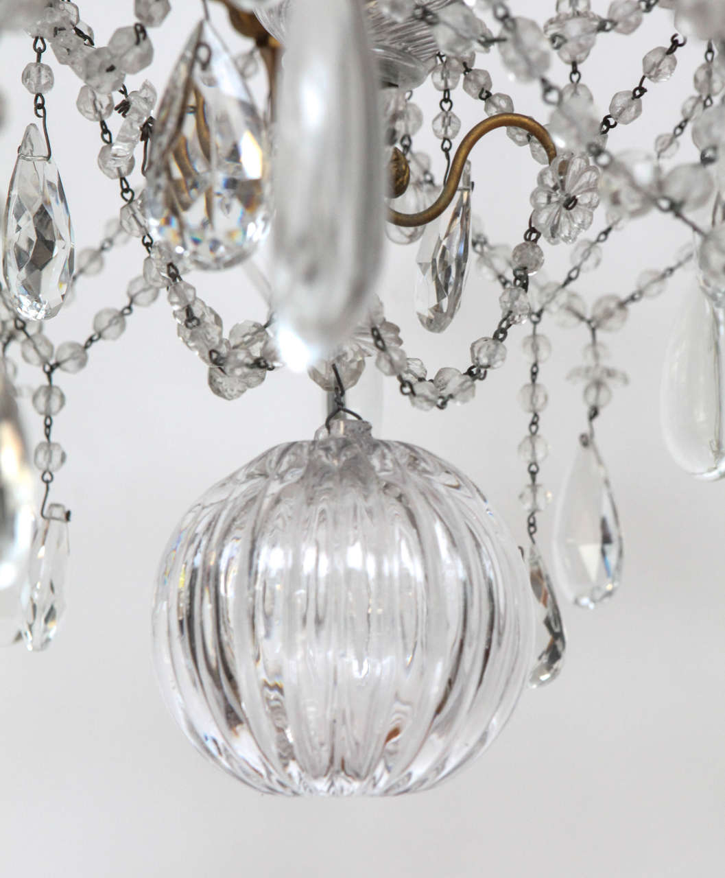 19th Century French Doré Bronze and Crystal Chandelier For Sale 1
