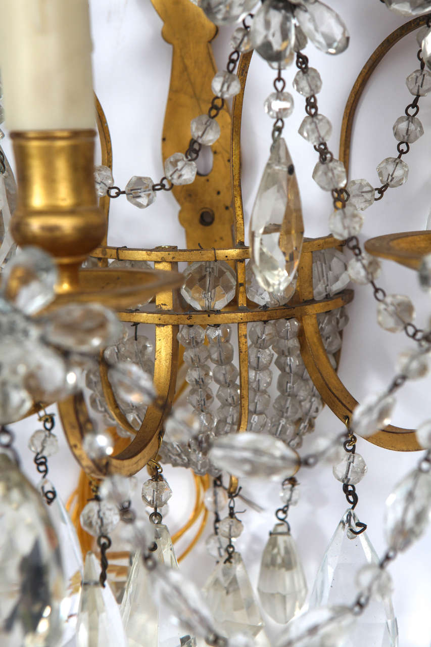 Pair of 1900s French Doré Bronze and Crystal Sconces For Sale 3