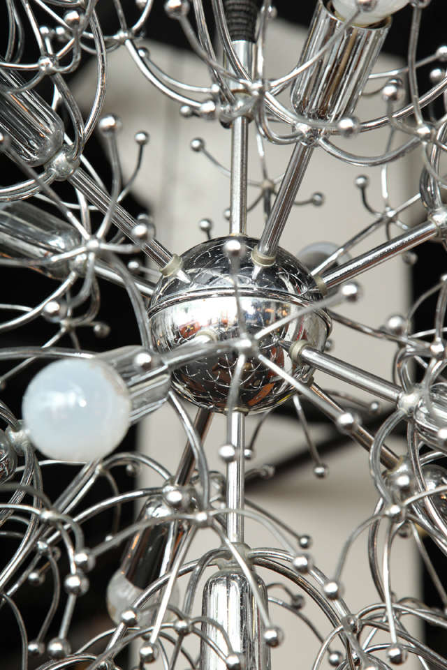 Snow Flake Chandelier Made in Italy, 1960 In Excellent Condition For Sale In New York, NY