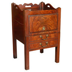 Antique A Georgian Mahogany Bedside Commode, c. 1800