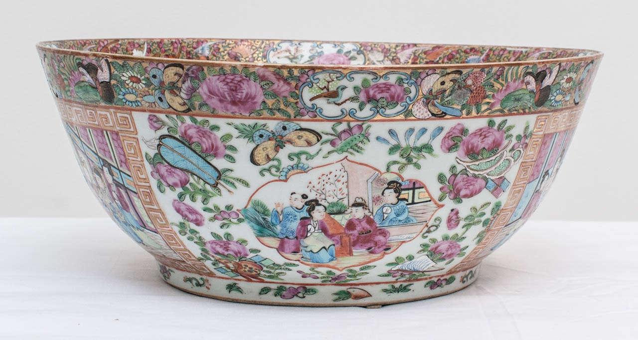 Chinese Rose Medallion Porcelain Punch Bowl For Sale 1