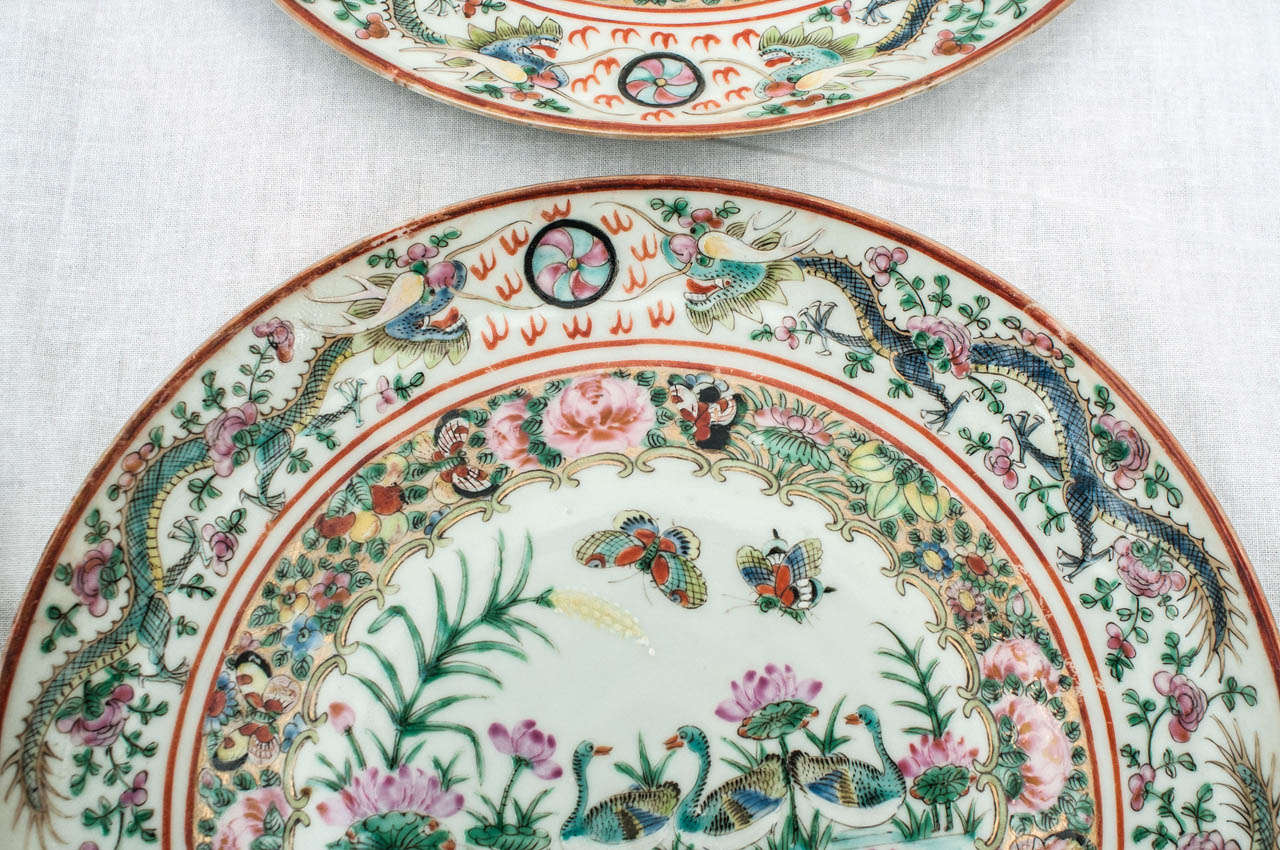 Set of 16 Famille Rose Game Plates In Excellent Condition For Sale In Kensington, MD