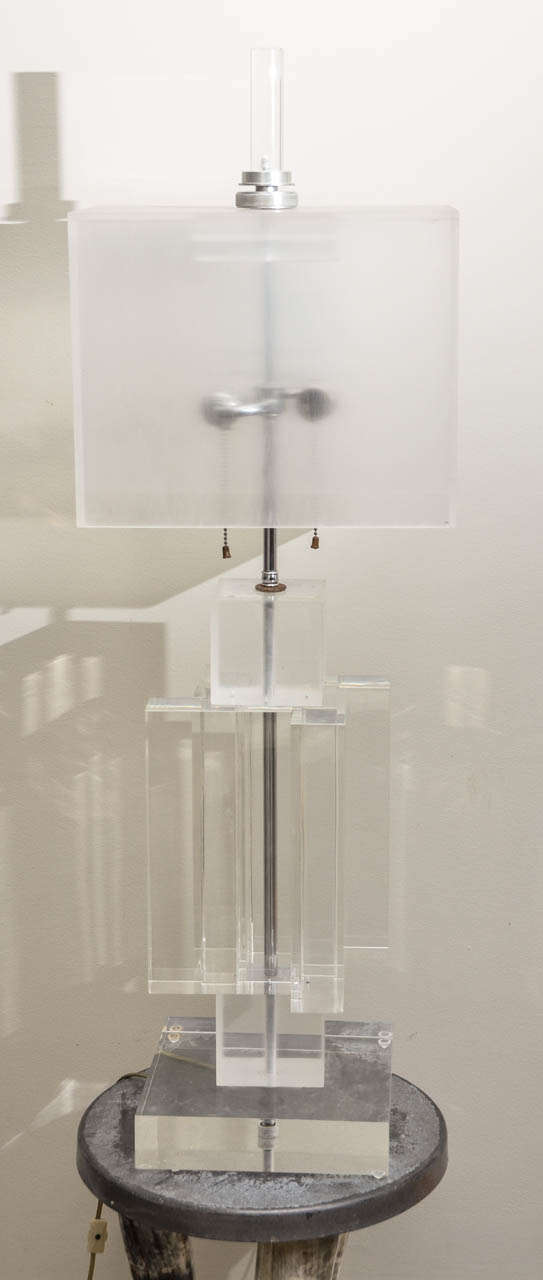 Mid-Century Modern Large Lucite Cubist Lamp For Sale