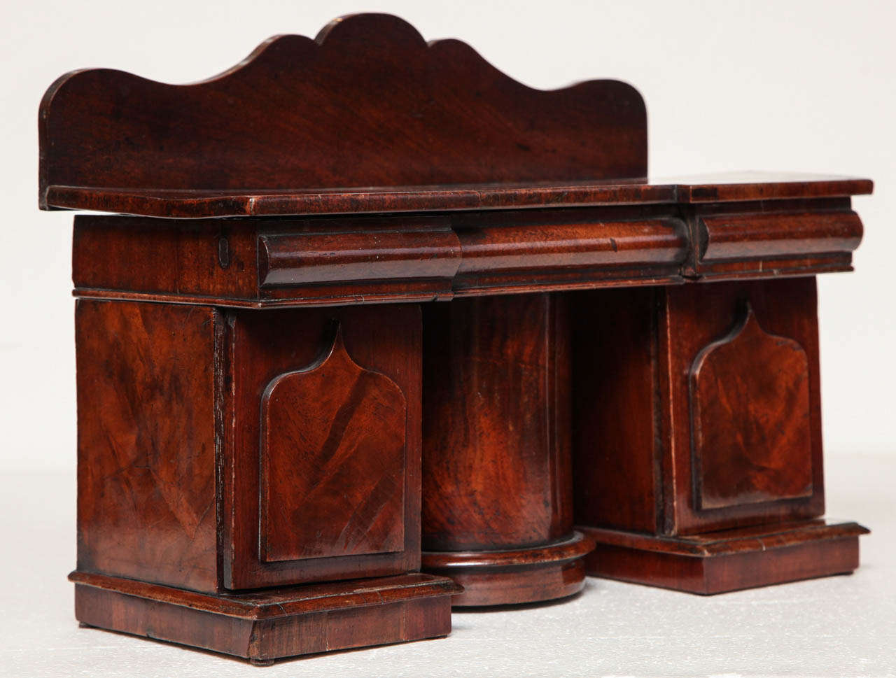 English 19th Century Tea Caddy as a Model of a Sideboard For Sale