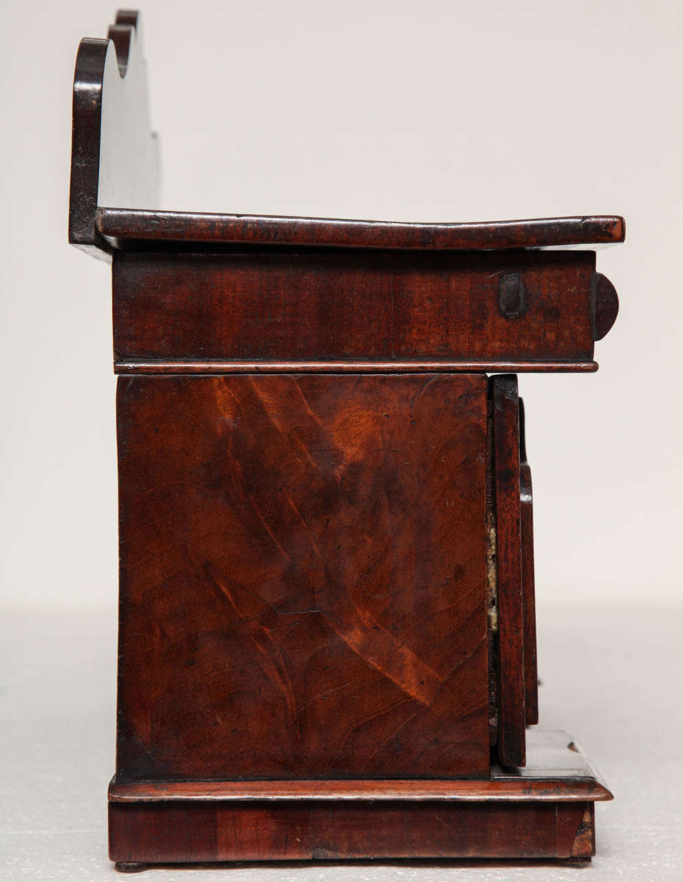 19th Century Tea Caddy as a Model of a Sideboard For Sale 1