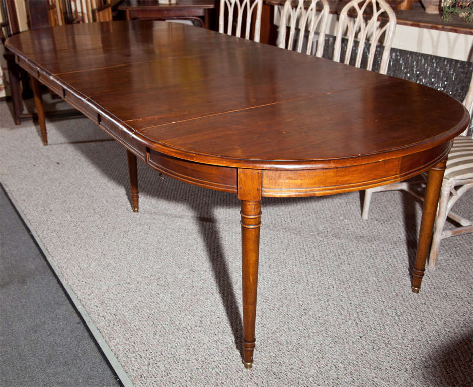 Wood French Provincial Mahogany 4-Leaf Dining Table
