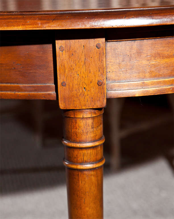 French Provincial Mahogany 4-Leaf Dining Table 2