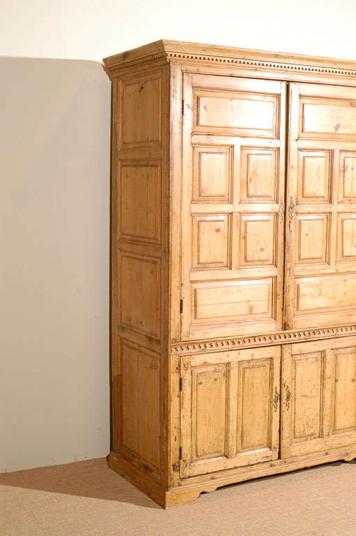Deux Corps English Pine Armoire For Sale 2