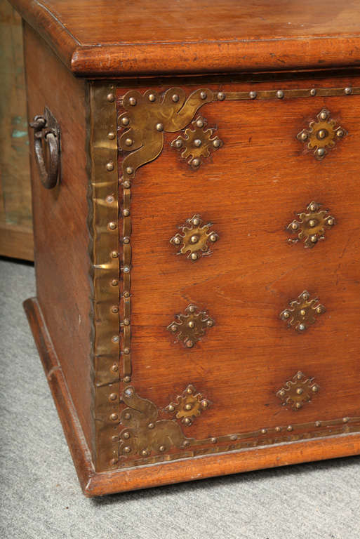 colonial trunk