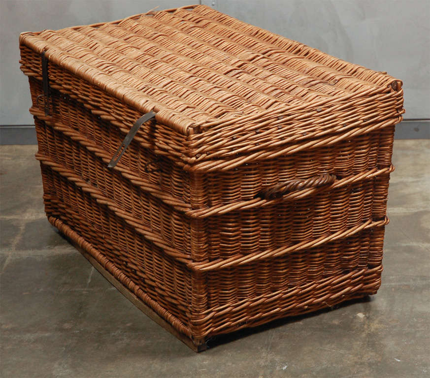 Vintage Wicker Trunk with Lid at 1stdibs