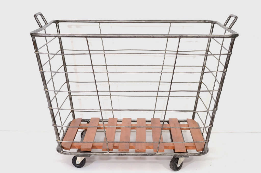 French Metal Baguette Cart In Good Condition In New York, NY