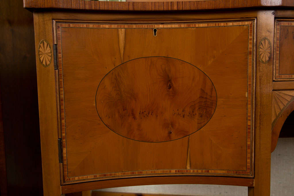 English Yew Wood Serpentine Sideboard In New Condition For Sale In Woodbury, CT