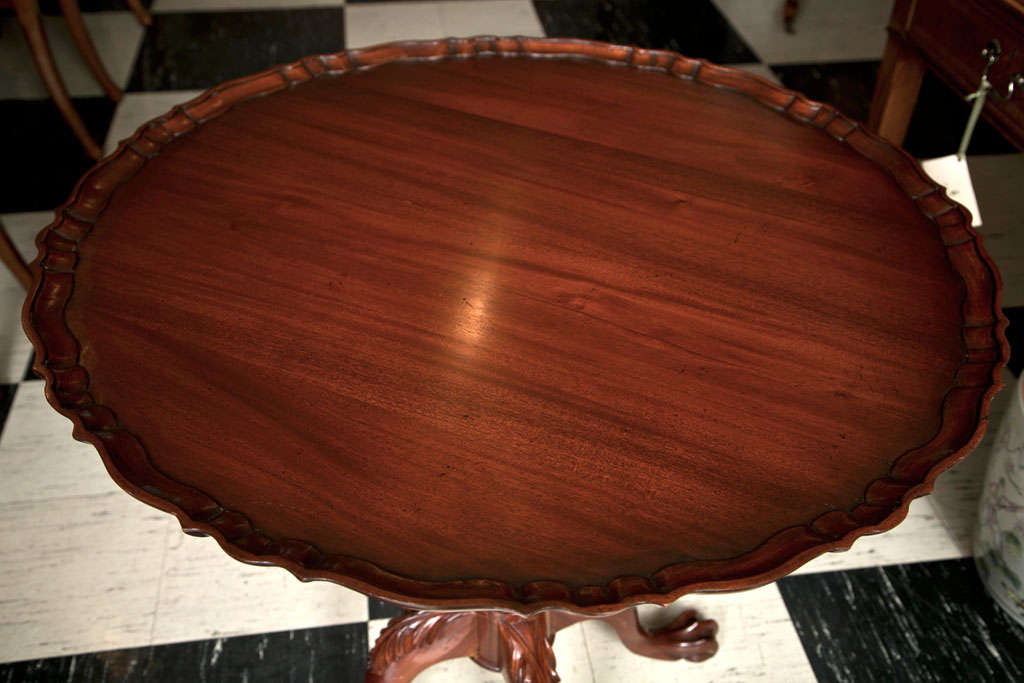 Chippendale Carved Mahogany Tilt-Top Pie Crust Table For Sale