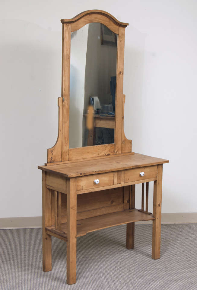 Arts and Crafts Pine Dressing Table