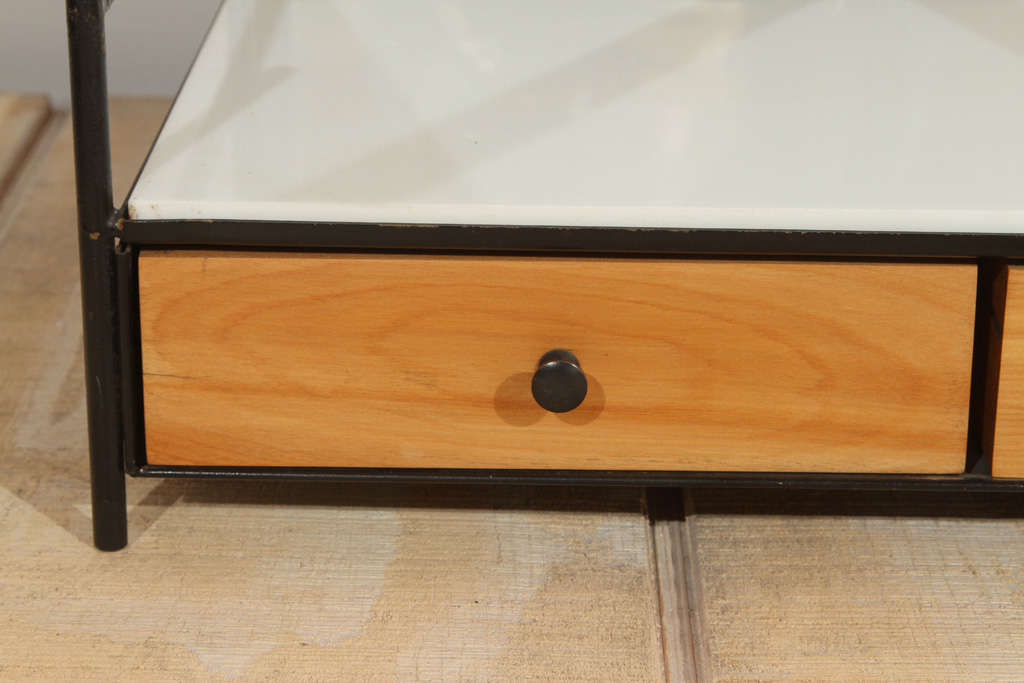 Mid-20th Century Paul McCobb for Bryce Metals Vanity with vitrolite shelf, and 3 way mirror