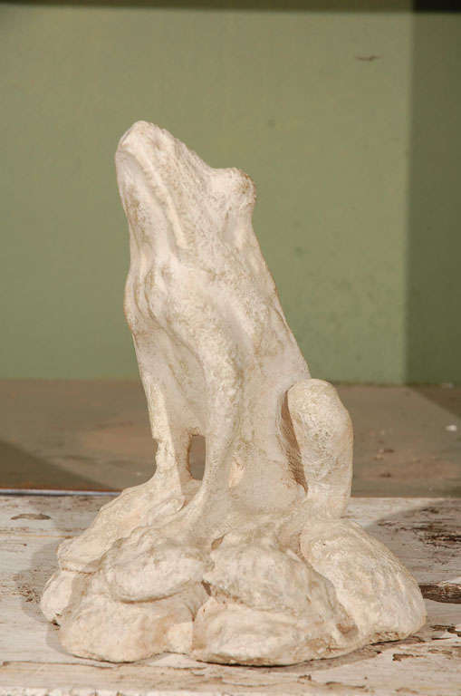 Small concrete frog spitter in white wash finish (Reproduce From Original Mold).