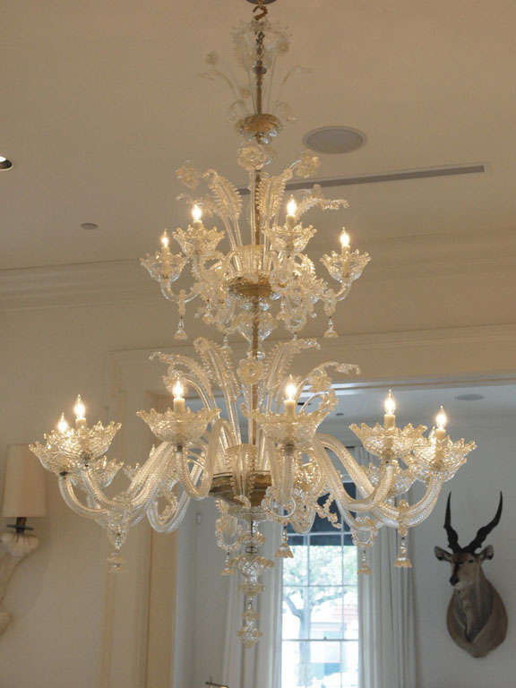 Magnificent and Grand 18-Light Murano Chandelier 5